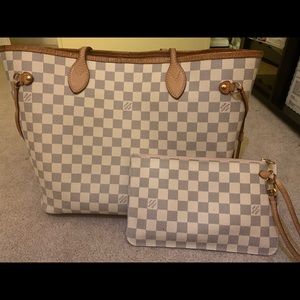 Louis Vuitton Neverfull MM w/ pouch !